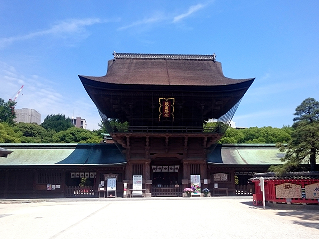 博多の筥崎八幡宮